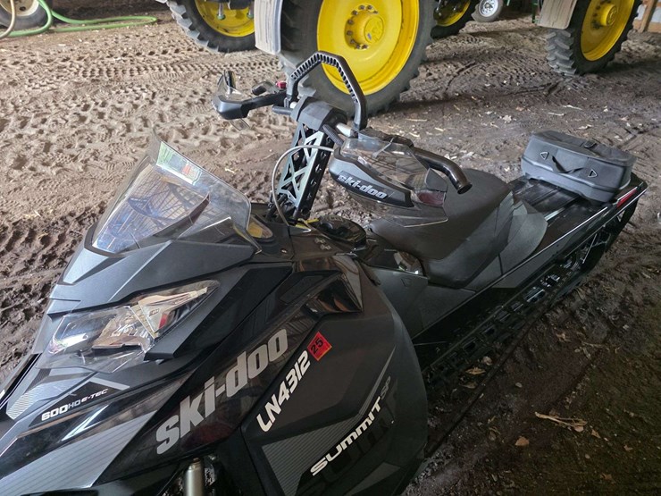 2018-ski-doo-summit-snowmobile,-154”-track,-600-e-tech,-electric-start,-6,565-miles,-comes-with-sled-image-12