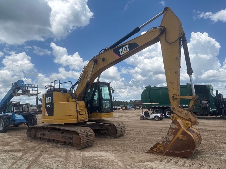 2016-caterpillar-325fl-image-4