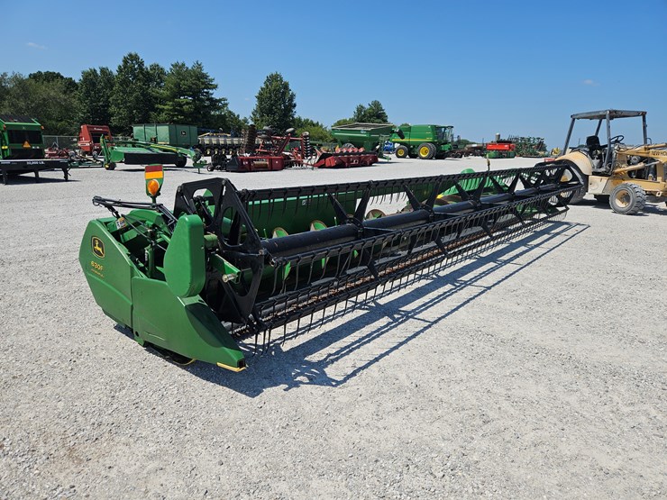 2004-john-deere-630f-image-1