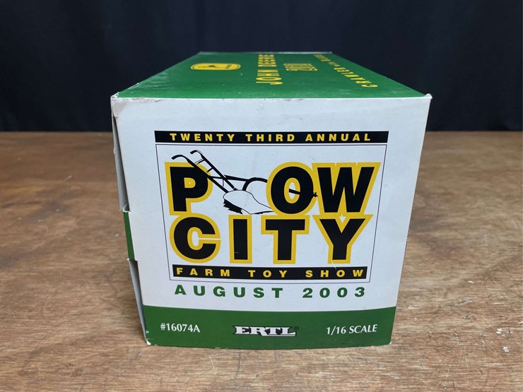 1/16-john-deere-2010-crawler-2003-plow-city-nib-ertl-image-7