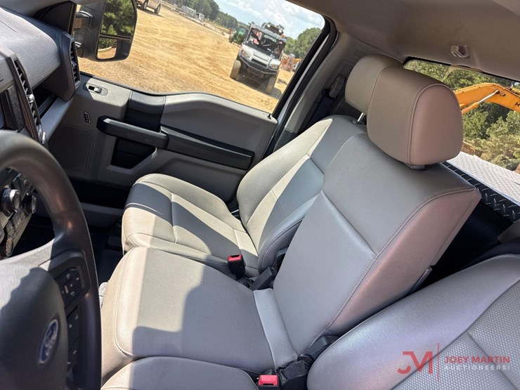 2022-ford-f250-xl-image-23