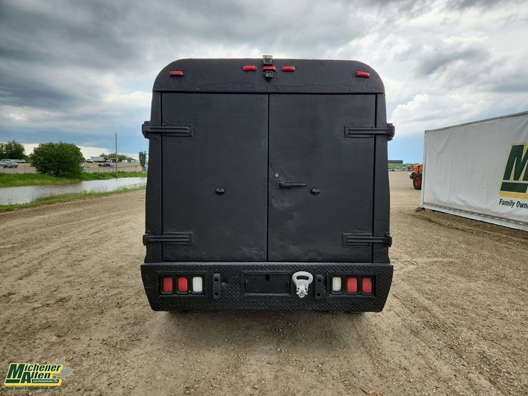 2015-ford-transit-image-21