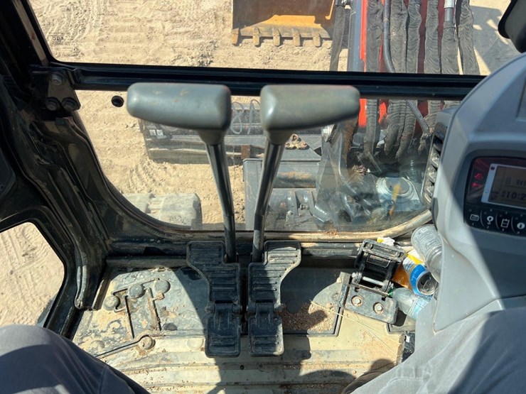 2022-kubota-kx040-4-image-36