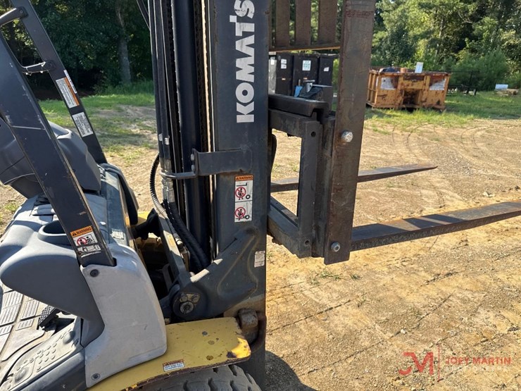 komatsu-fg25ht-16-image-11