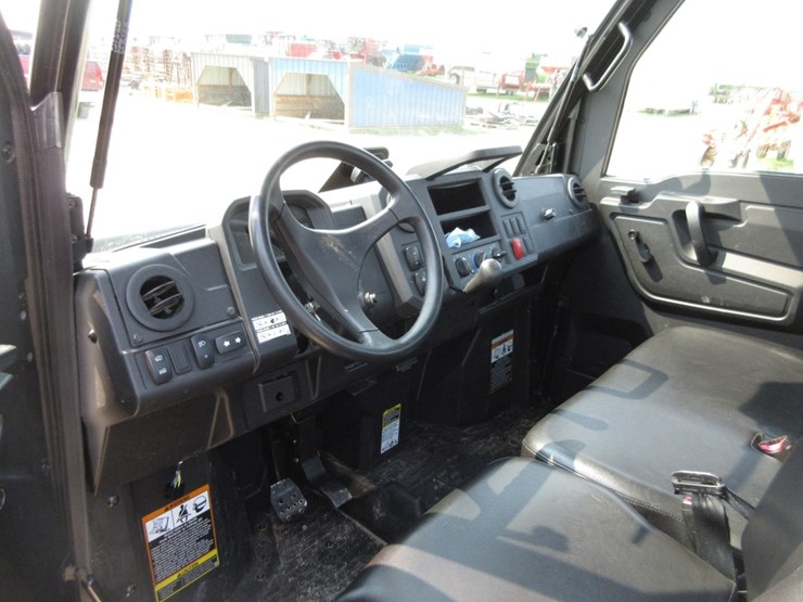 2021-john-deere-xuv835m-image-10