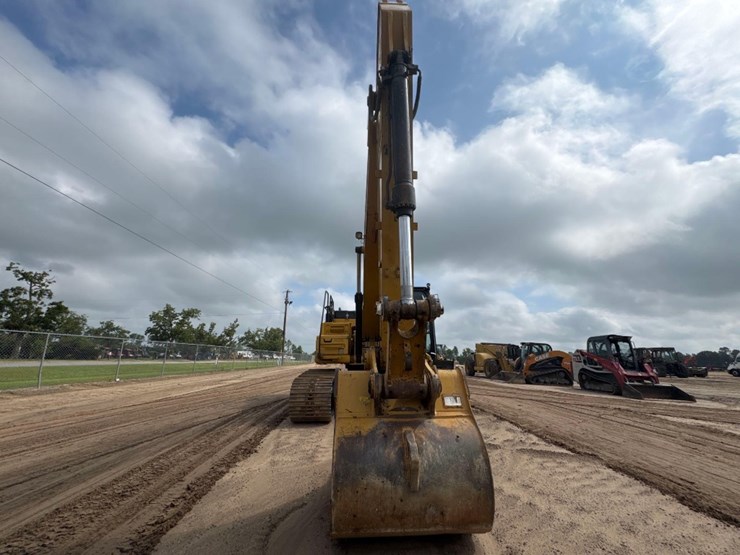 2018-caterpillar-326fl-image-3