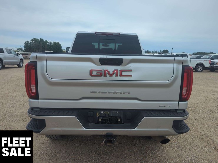 2022-gmc-sierra-2500hd-image-18