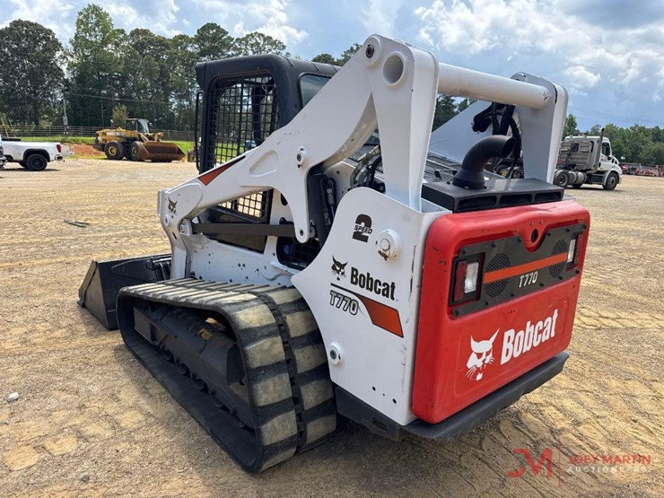 2022-bobcat-t770-image-4