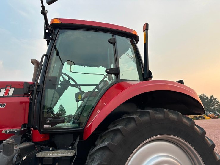 2012-case-ih-magnum-260-image-16