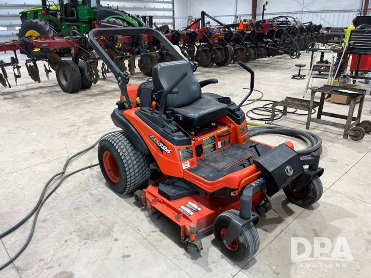 kubota-zd326-image-4