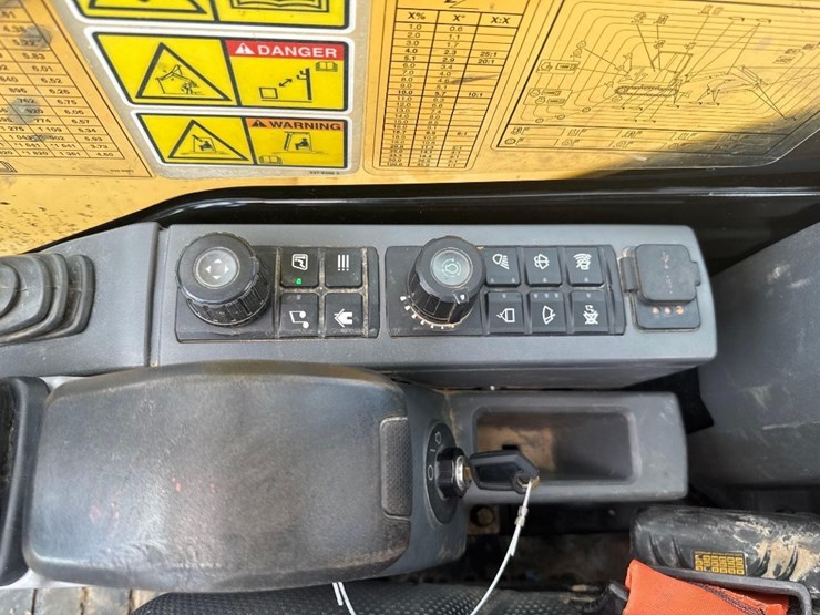 2020-caterpillar-308-cr-image-37