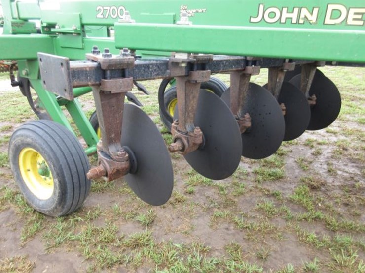 john-deere-2700-image-4