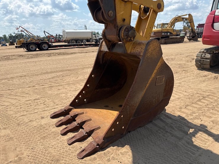 2018-caterpillar-326fl-image-10