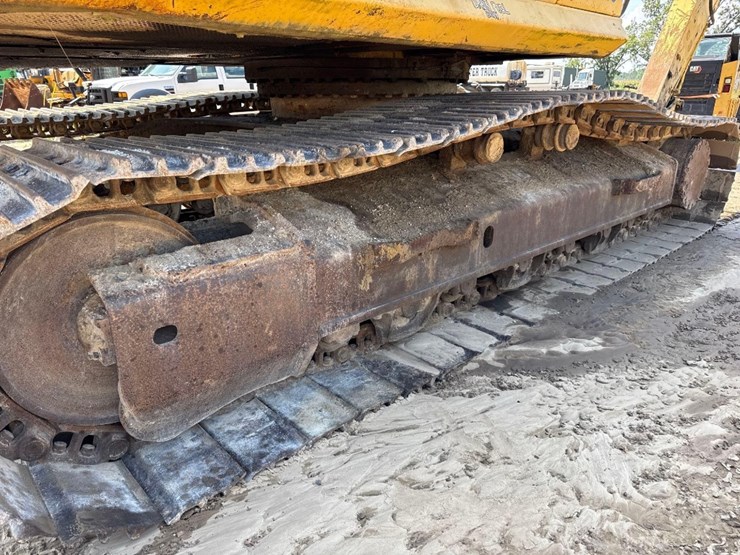 2005-komatsu-pc400-lc-7l-image-23