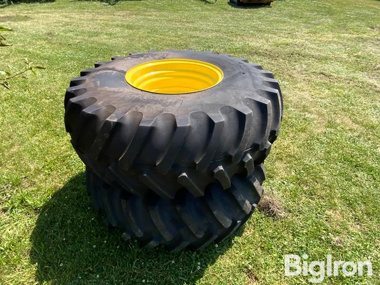 firestone-23.1-26-tires-on-8-bolt-john-deere-rims-image-5