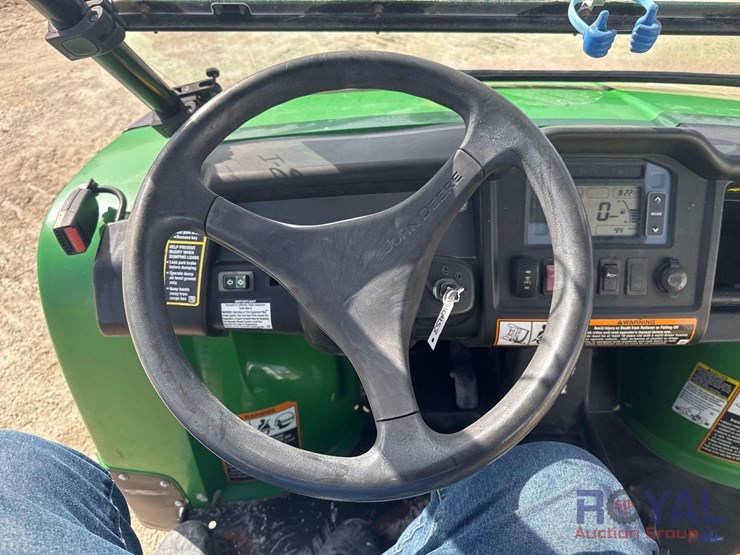 2017-john-deere-gator-image-12