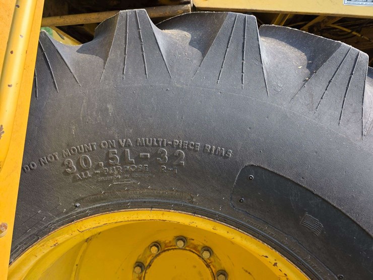 new-holland-tr87-image-6
