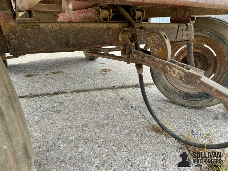 monarch-wooden-barge-wagon-on-case-running-gear-image-20