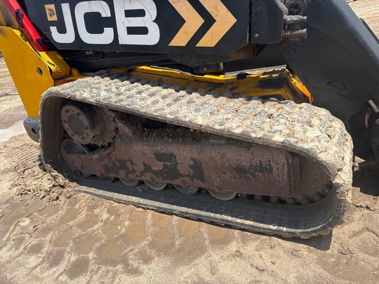 jcb-3ts-8t-image-12