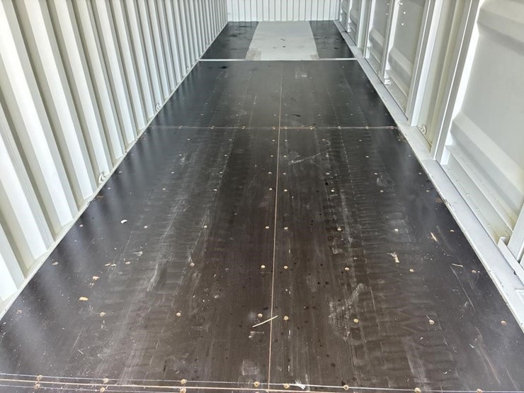 40'-shipping-container-image-8