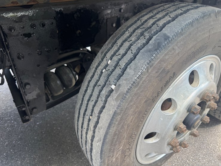 2018-western-star-4700sb-image-18