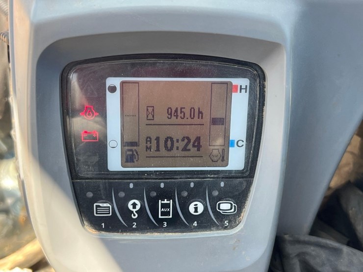2022-kubota-kx040-4-image-37