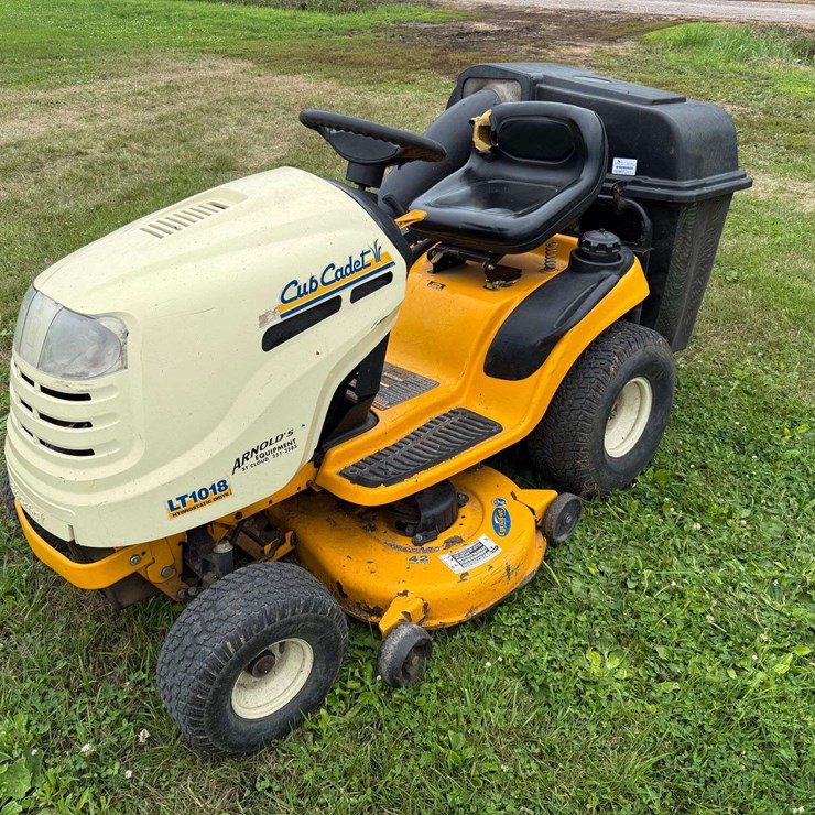 CUB CADET LT1018