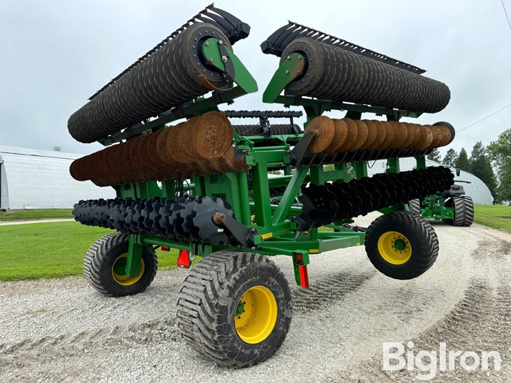 2023-john-deere-2680h-image-4