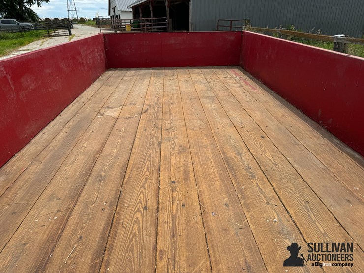13.5'-barge-wagon-image-9