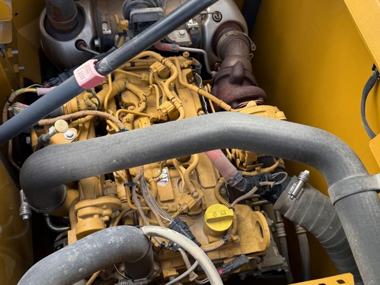 2021-caterpillar-313gc-image-26