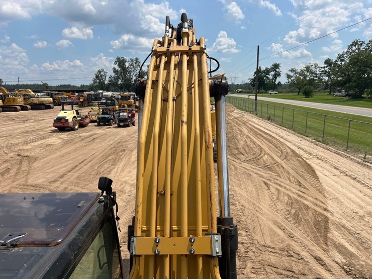 caterpillar-320fl-image-31