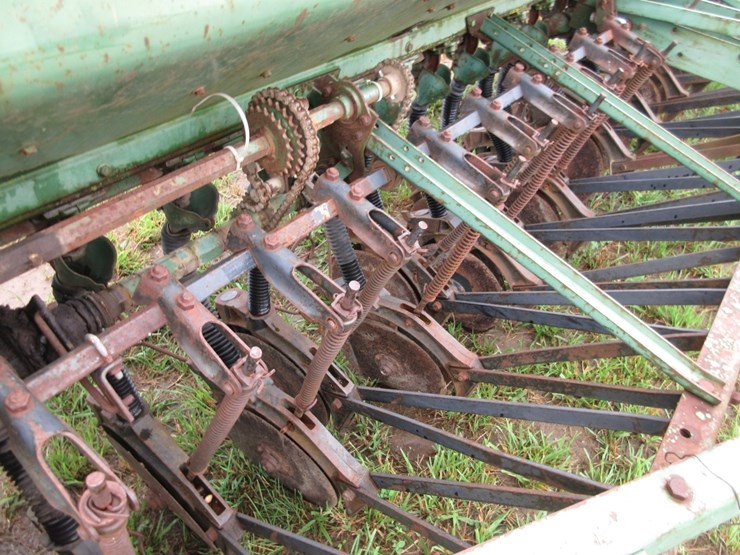 john-deere-12-image-5