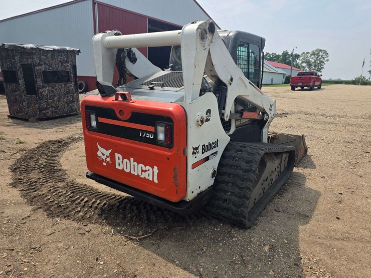 2013-bobcat-t750-image-8