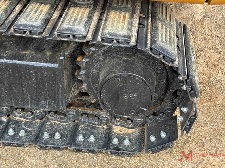 2021-caterpillar-305.5-image-19
