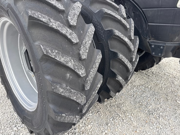 #1066-•-case-ih-305-magnum-image-13