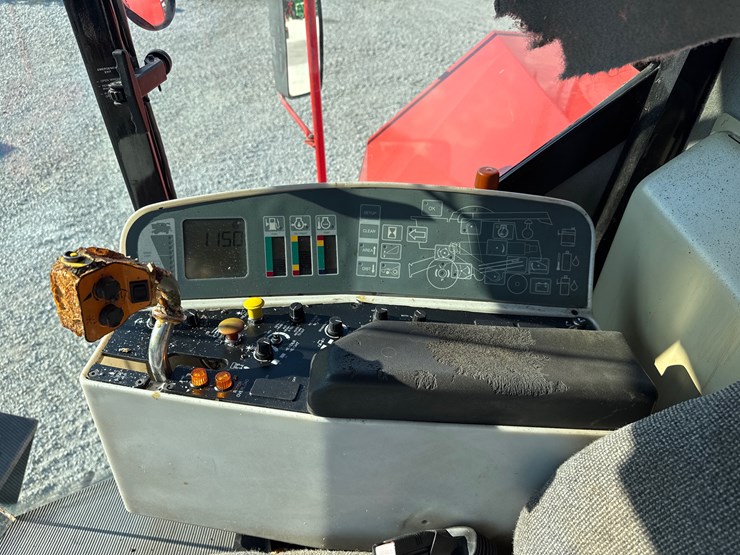 massey-ferguson-8780-image-21