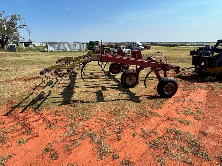 hesston-2340-image-4