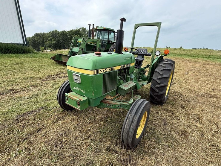 1982-john-deere-2040-image-12