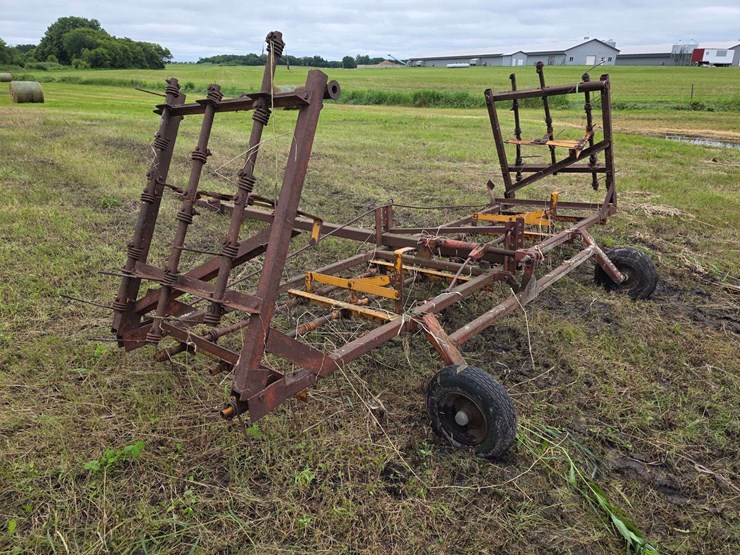 approx-20’-coil-tine-pony-cart,-3-bar-image-11