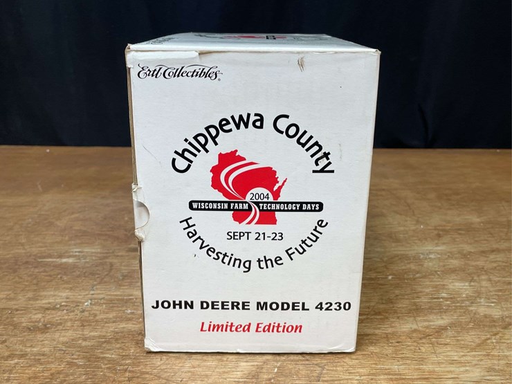 1/16-john-deere-4230-2004-wisconsin-nib-ertl-image-16