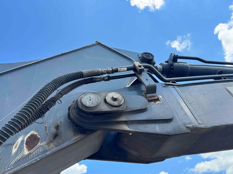 2014-deere-210g-lc-image-21