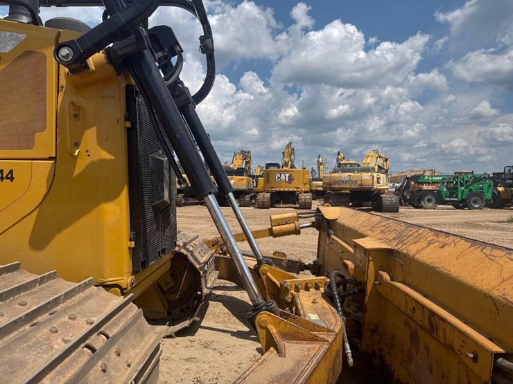 caterpillar-d6t-lgp-image-15