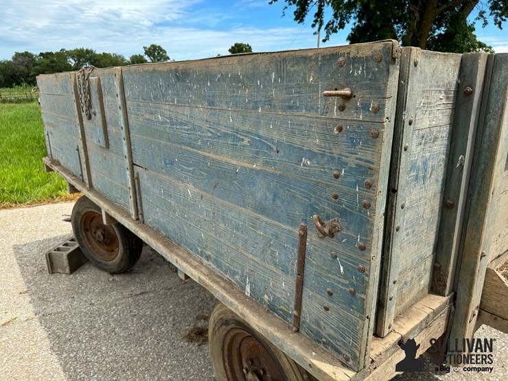monarch-wooden-barge-wagon-on-case-running-gear-image-17