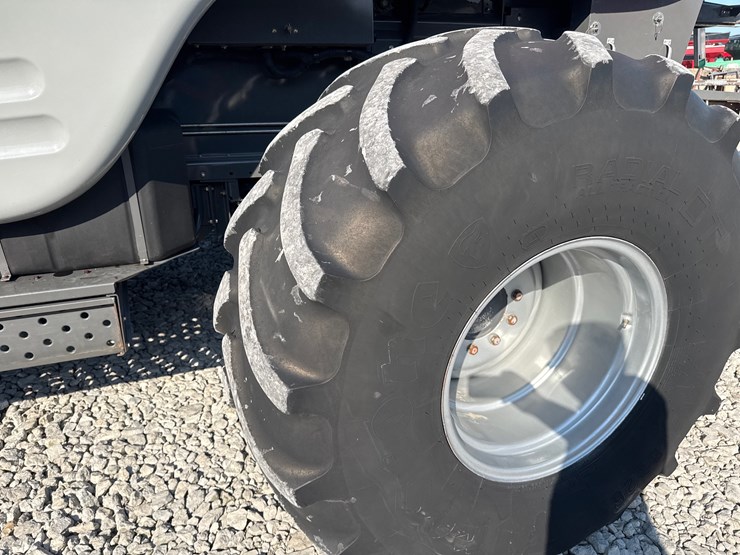 2012-massey-ferguson-9540-image-10