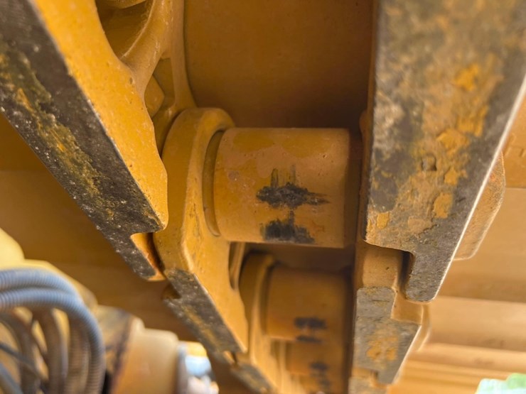 2019-caterpillar-d5k2-lgp-image-18
