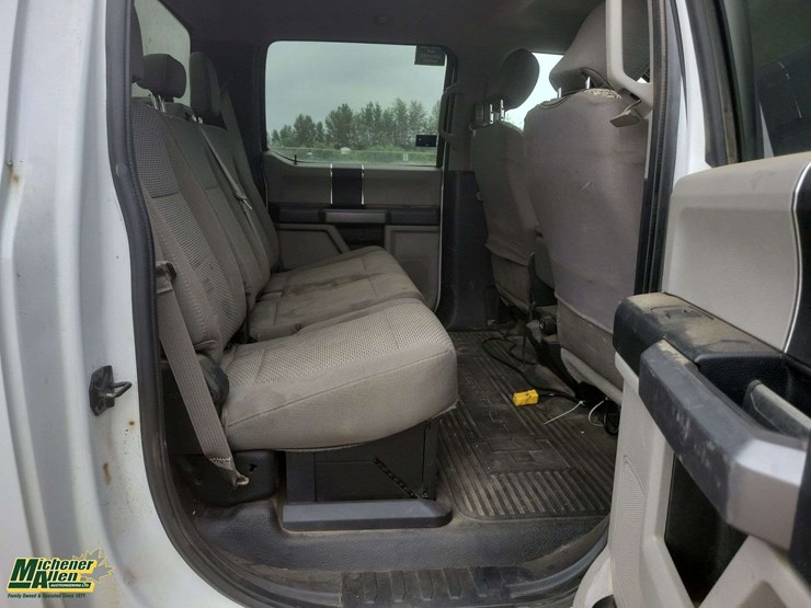 2018-ford-550-image-16