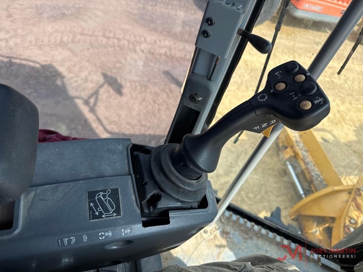 2010-caterpillar-140m-vhp-plus-image-32