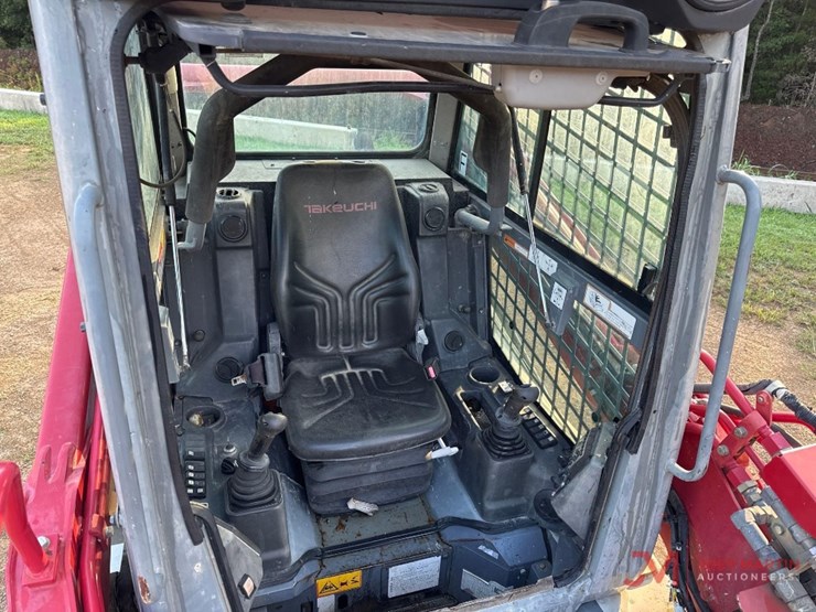 takeuchi-tl10v2-image-15