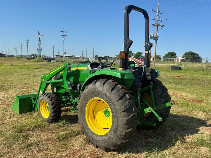 2019-john-deere-4044m-image-25