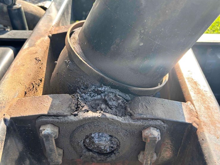 2022-western-star-tri-axle-dump-image-28